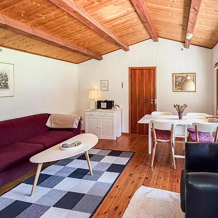 2 Bedroom Pet Friendly In *